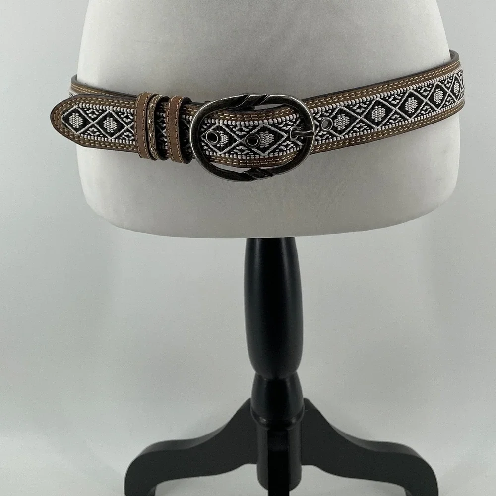 Western Belt Womens Large Leather Tan Brown Artsy Boho Cowgirl Southwestern